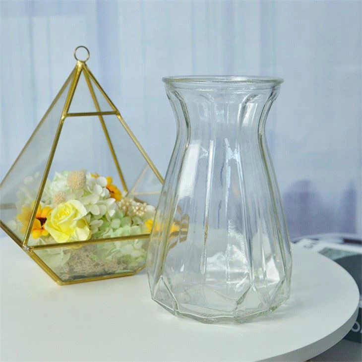 Vaso de vidro transparente